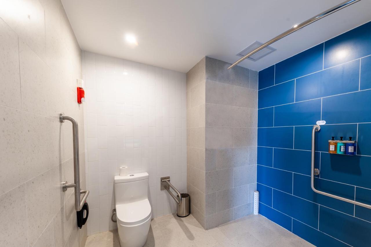 Holiday Inn Express Shanghai Baoyang By Ihg Esterno foto