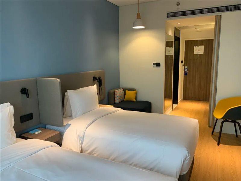 Holiday Inn Express Shanghai Baoyang By Ihg Esterno foto