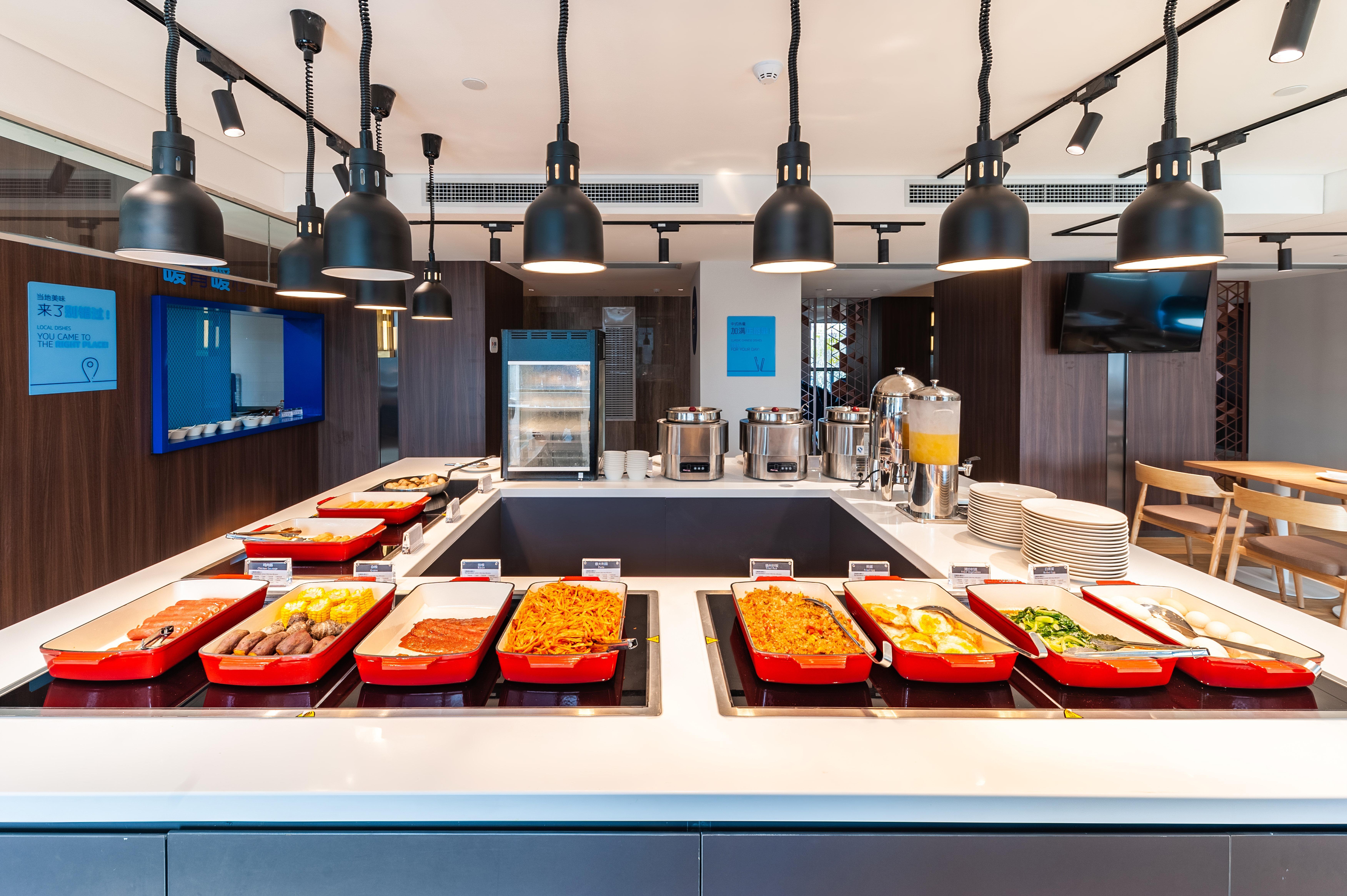 Holiday Inn Express Shanghai Baoyang By Ihg Esterno foto